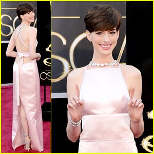 anne-hathaway-oscars-2013-red-carpet-best dressed