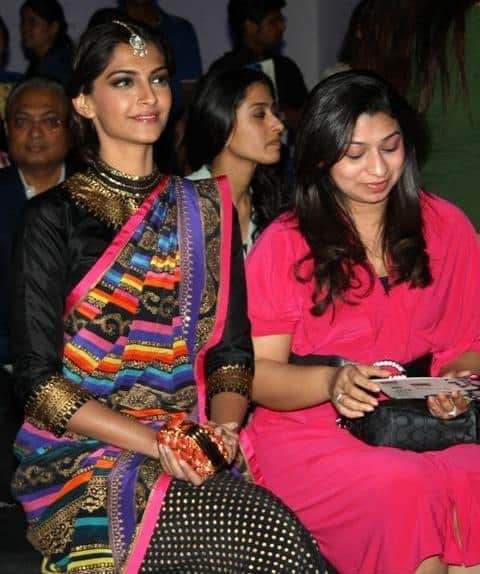 sonam Kapooor in Manish Arora Show