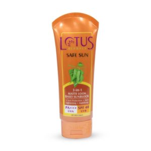 Lotus Herbals Safe Sun 3-In-1 Matte Look Daily Sunblock SPF-40